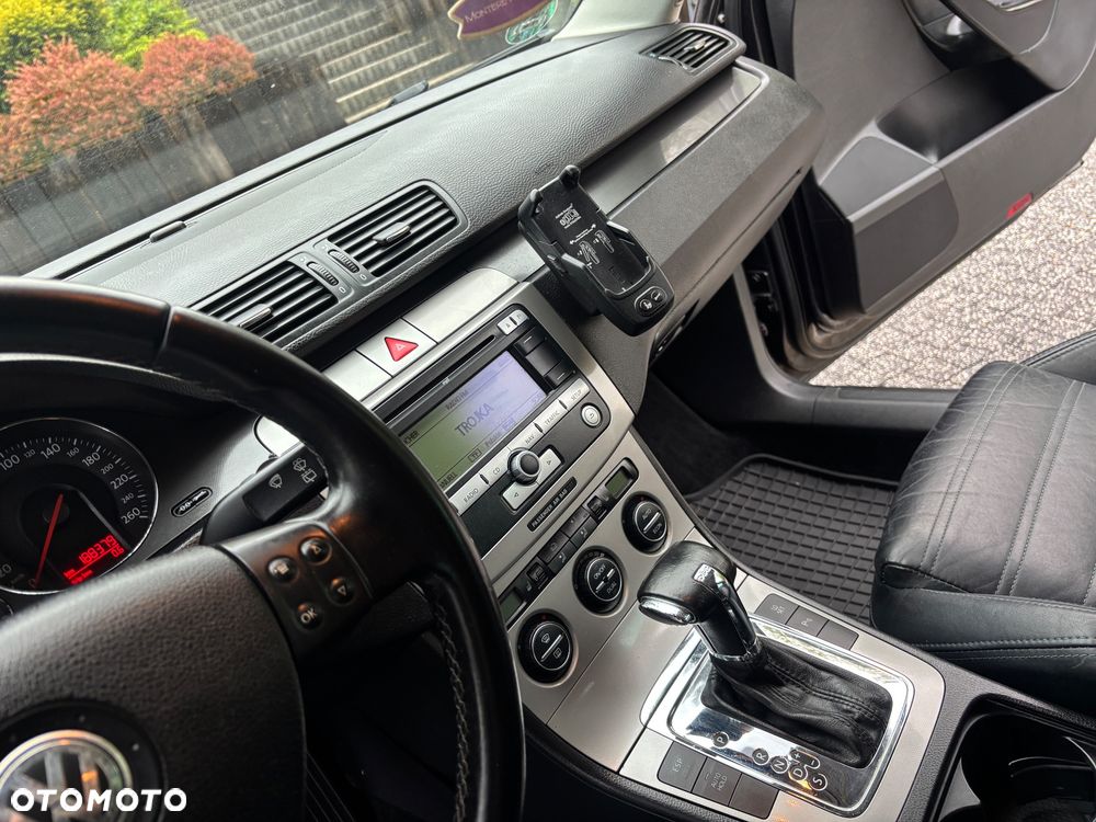 Volkswagen Passat 2.0 TDI DPF DSG Comfortline - 10