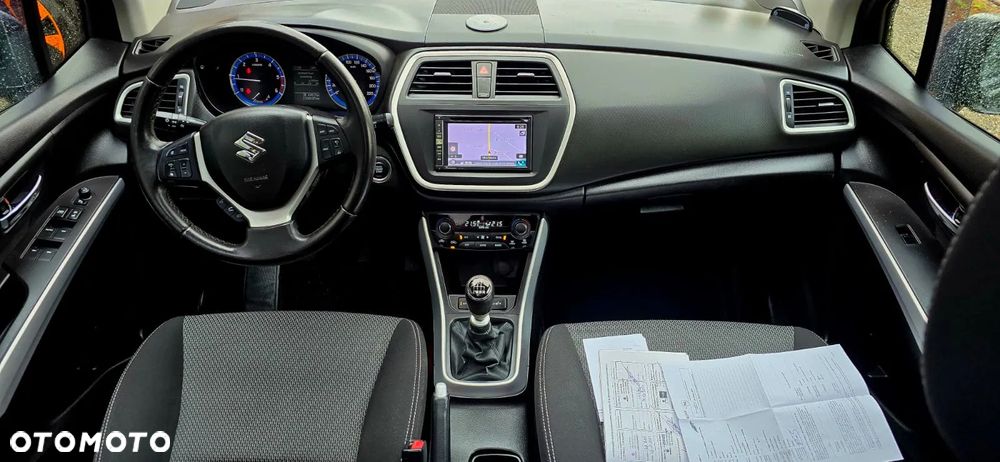 Suzuki SX4 S-Cross 1.6 DDiS Premium - 10