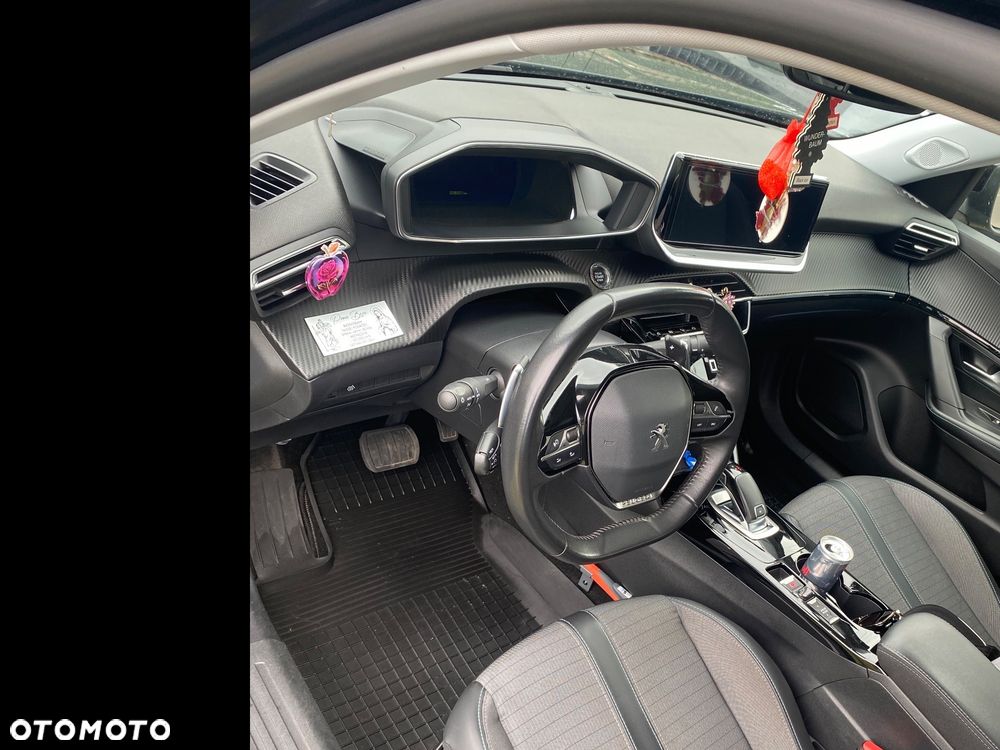 Peugeot 2008 1.5 BlueHDi Allure S&S EAT8 - 8