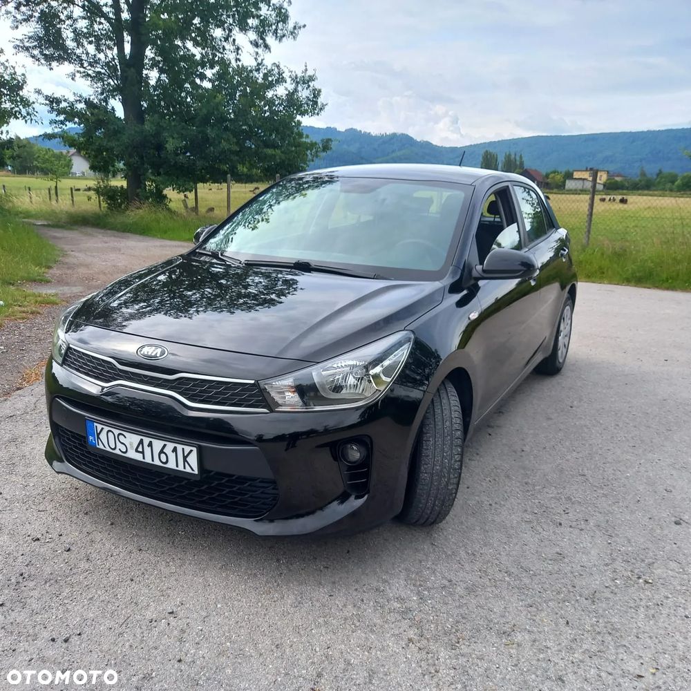 Kia Rio 1.2 L - 1