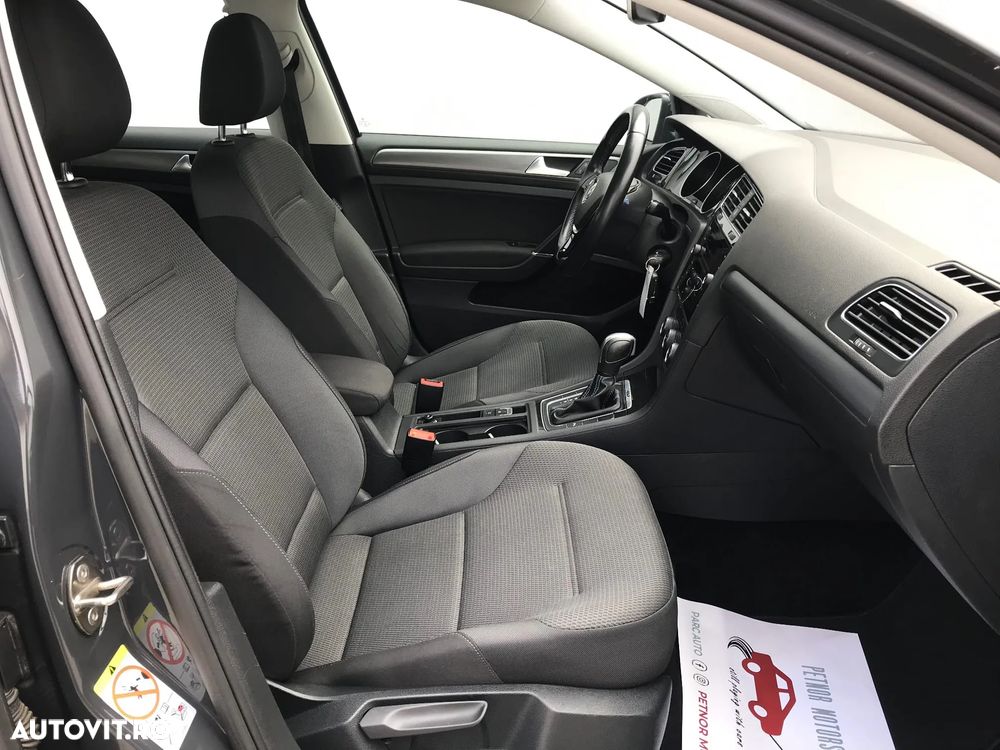 Volkswagen e-Golf - 16