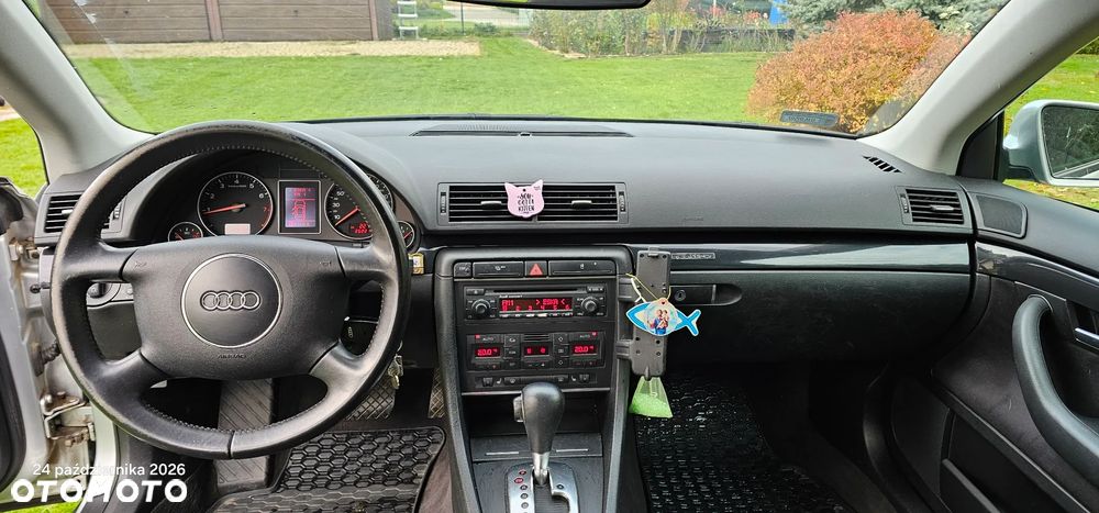 Audi A4 Limousine - 6