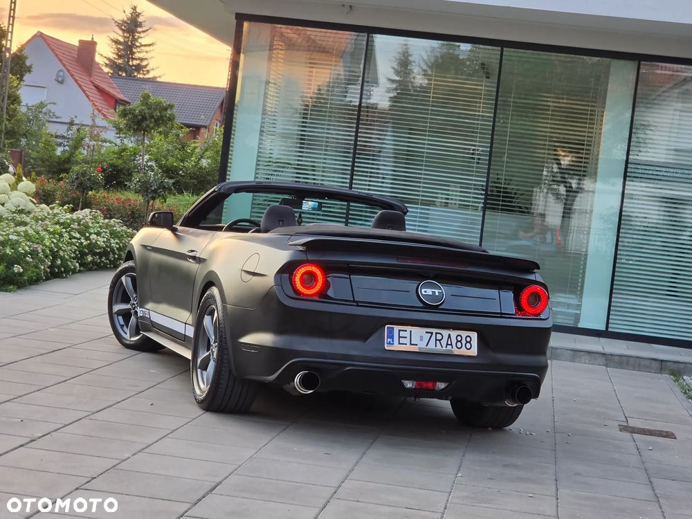 Ford Mustang 3.7 V6 Premium - 23
