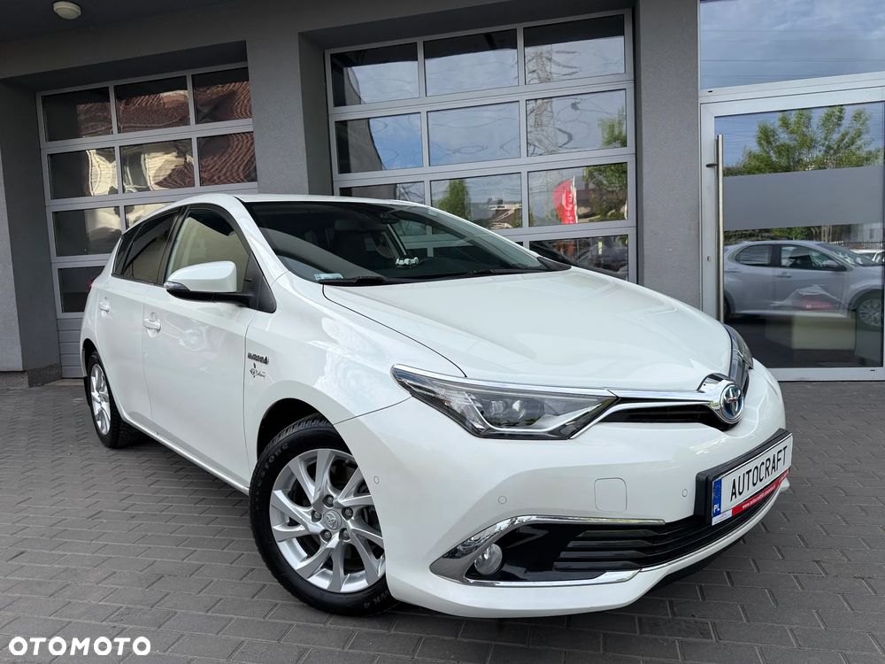 Toyota Auris Hybrid 135 Prestige - 31