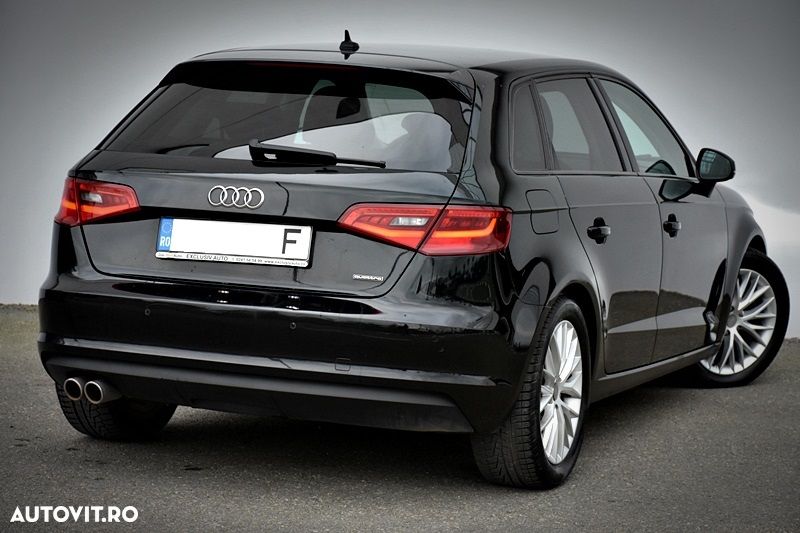 Audi A3 2.0 TDI quattro S tronic Sport - 10