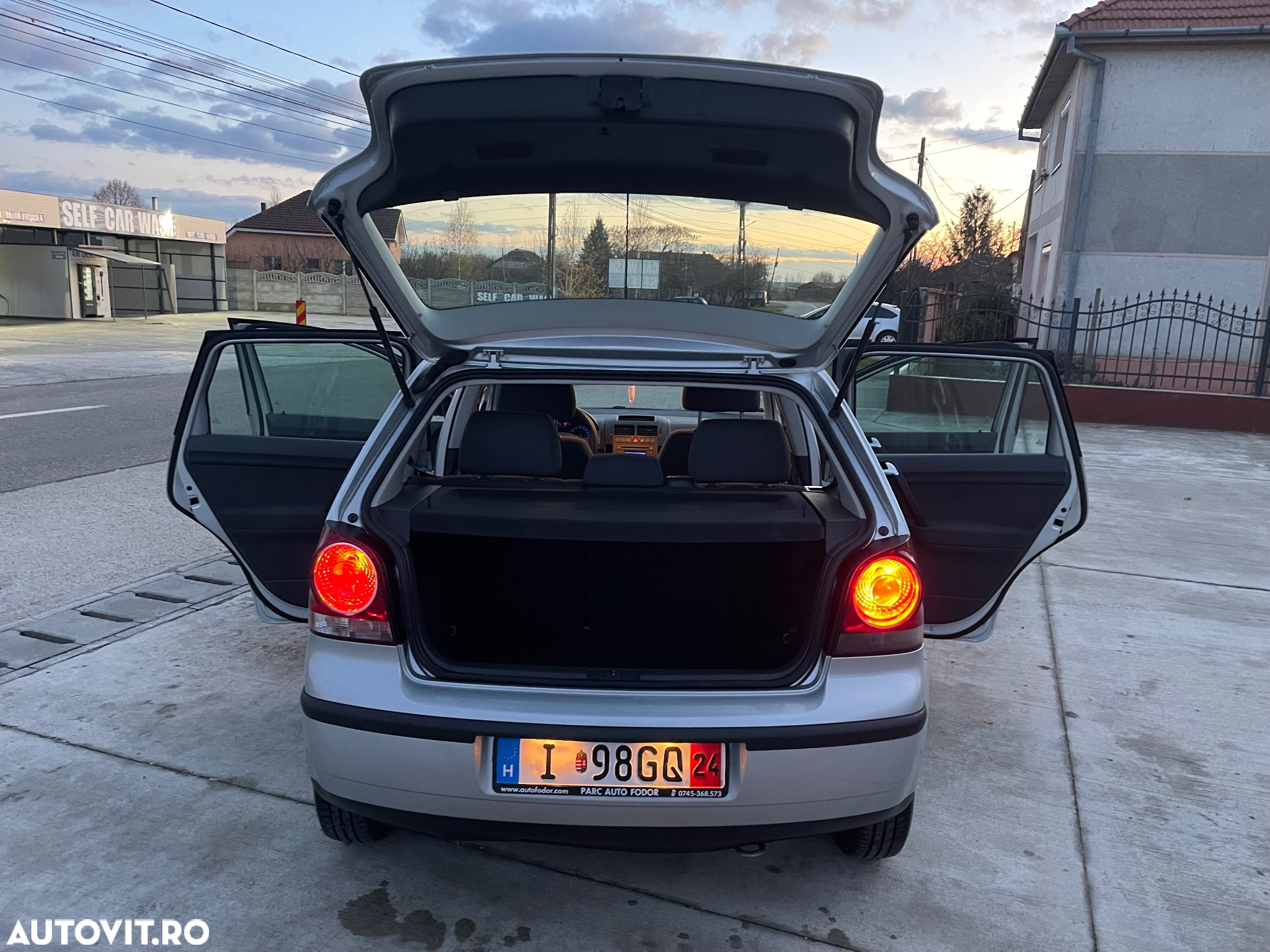Volkswagen Polo 1.2 Team - 32