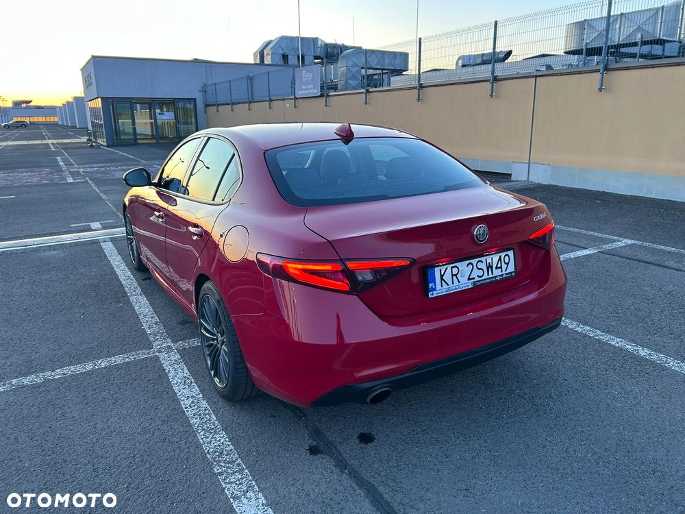 Alfa Romeo Giulia 2.0 Turbo Business - 6