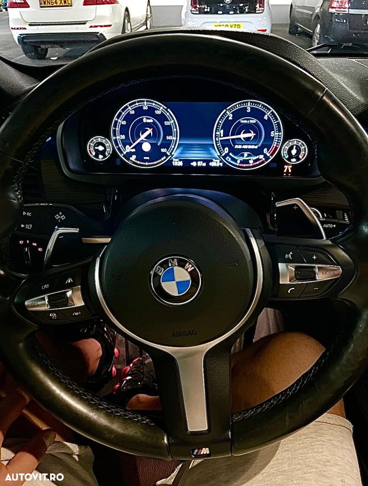 BMW X5 M M50d - 14