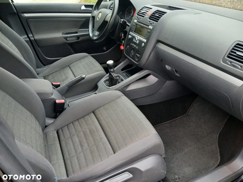 Volkswagen Golf - 20