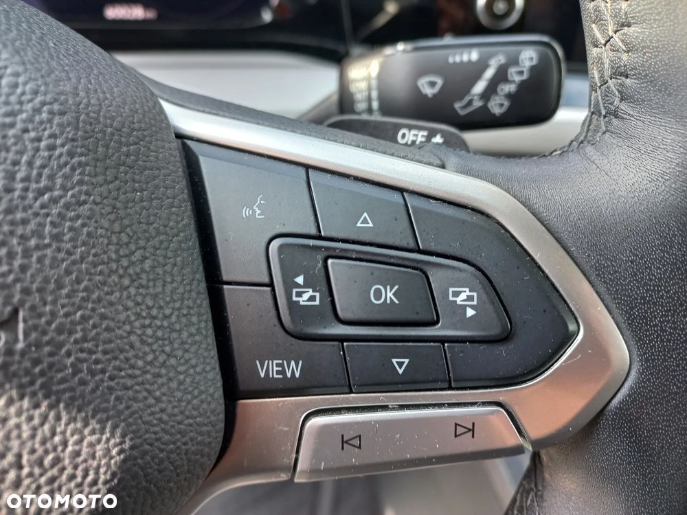 Volkswagen Golf - 28