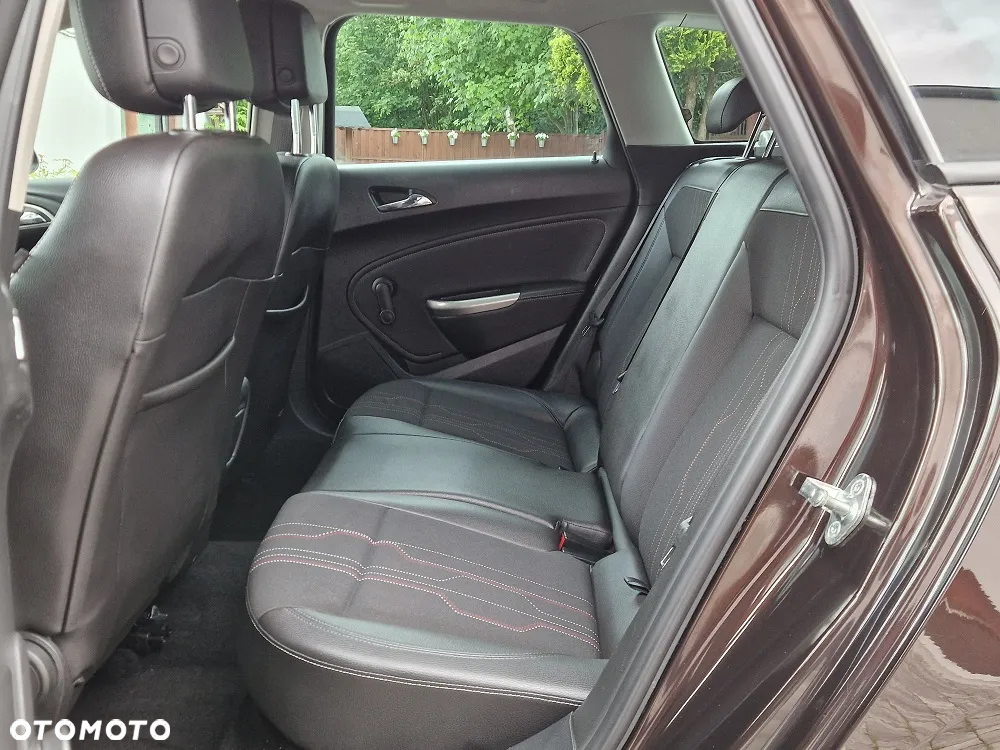 Opel Astra 1.4 Turbo 150 Jahre - 14