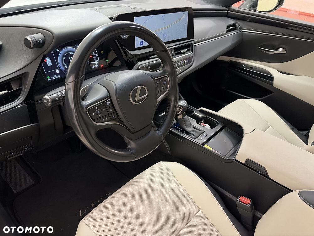 Lexus ES 300h Business Edition - 10