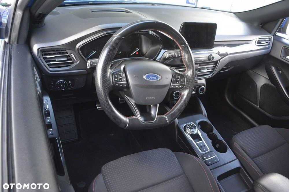 Ford Focus 1.5 EcoBlue Start-Stopp-System ST-LINE - 11