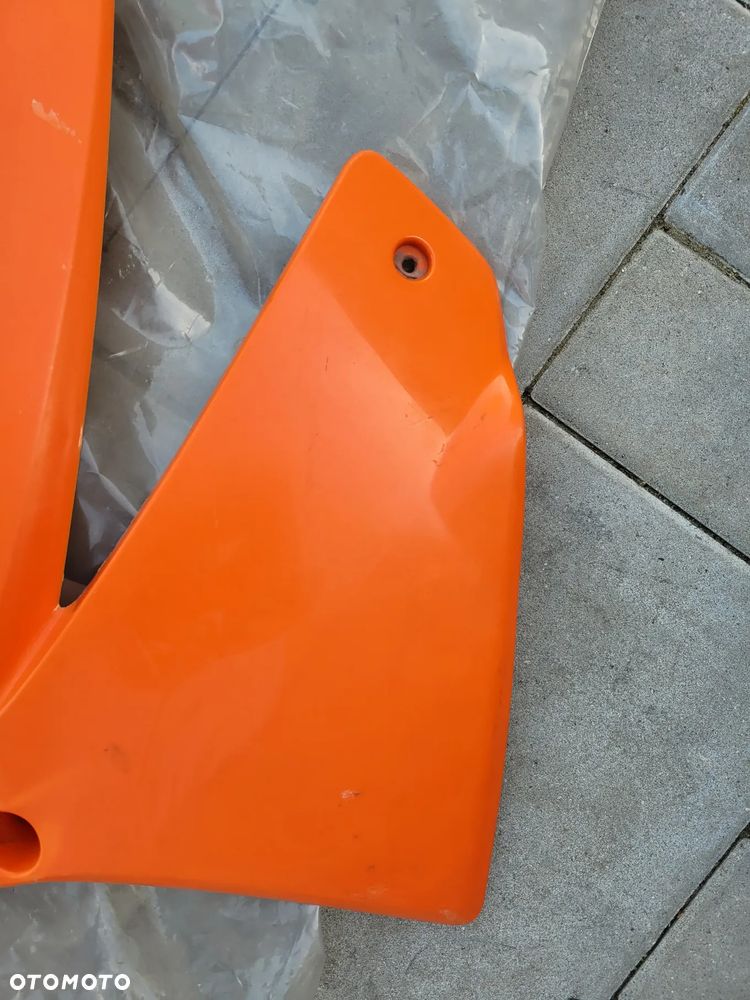 Owiewka prawa, bok, boczek prawy KTM LC4 620 640 - 2