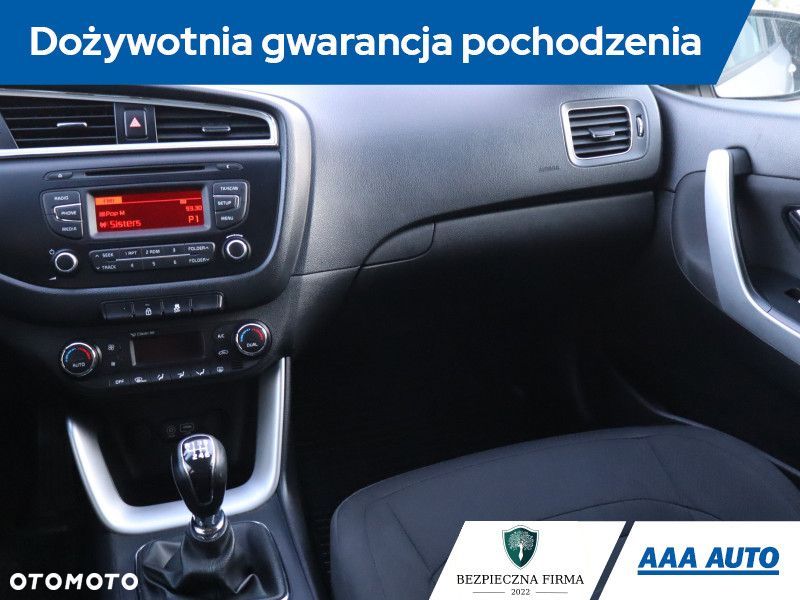 Kia Ceed - 10