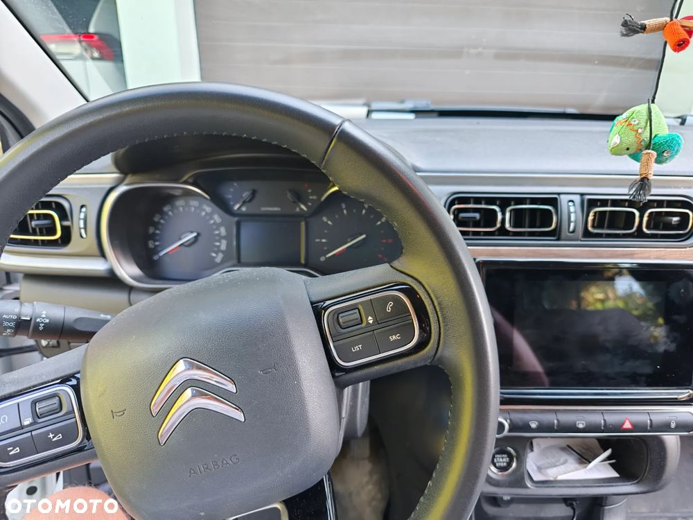 Citroën C3 1.2 PureTech Shine EAT6 - 8