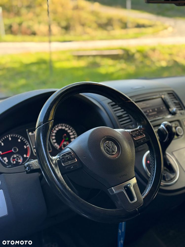 Volkswagen Multivan - 13