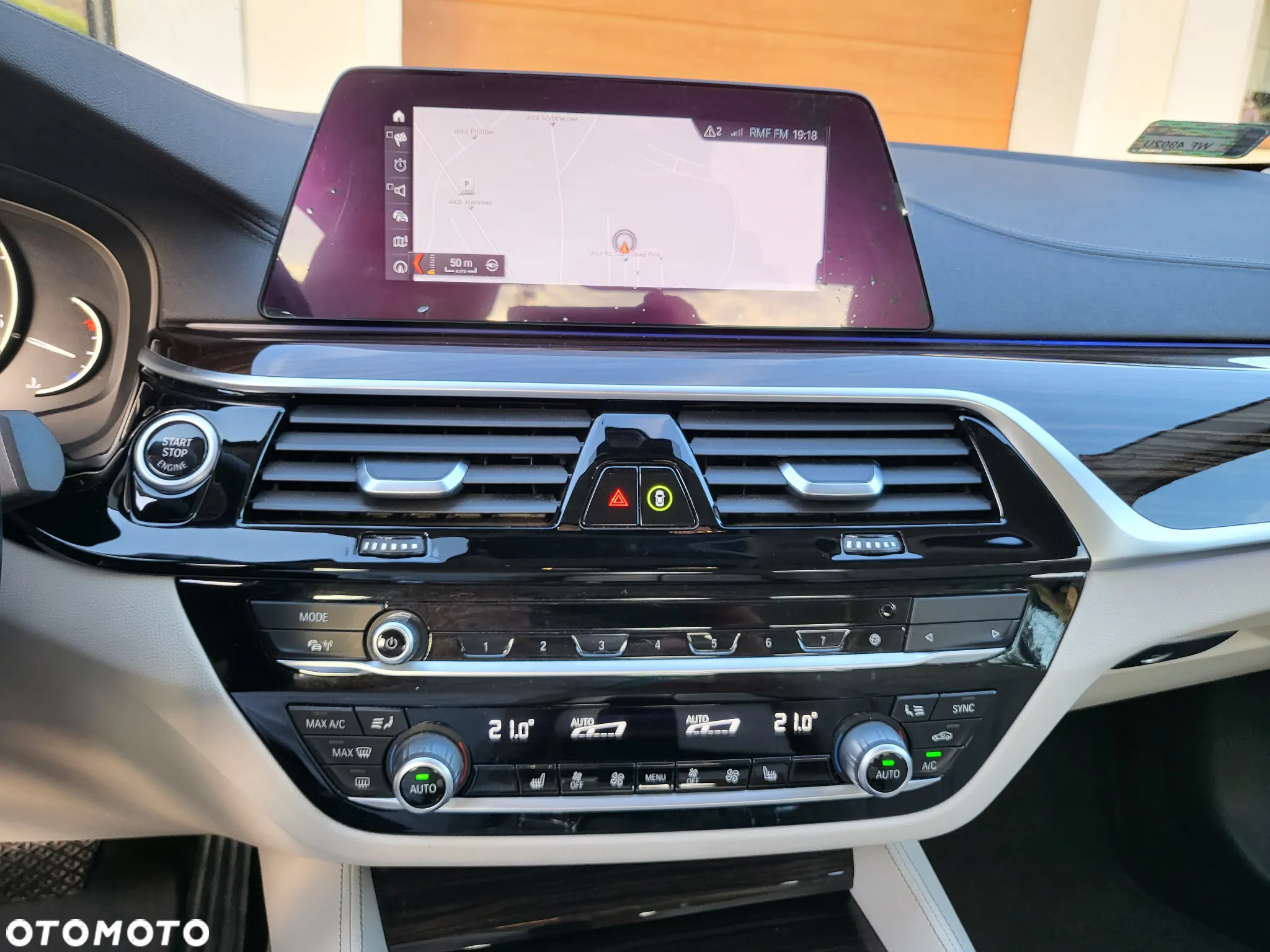 BMW Seria 5 520d xDrive Luxury Line - 32