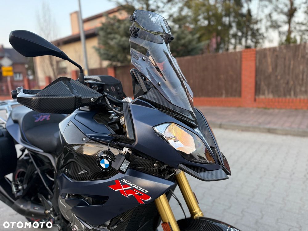 BMW S - 4