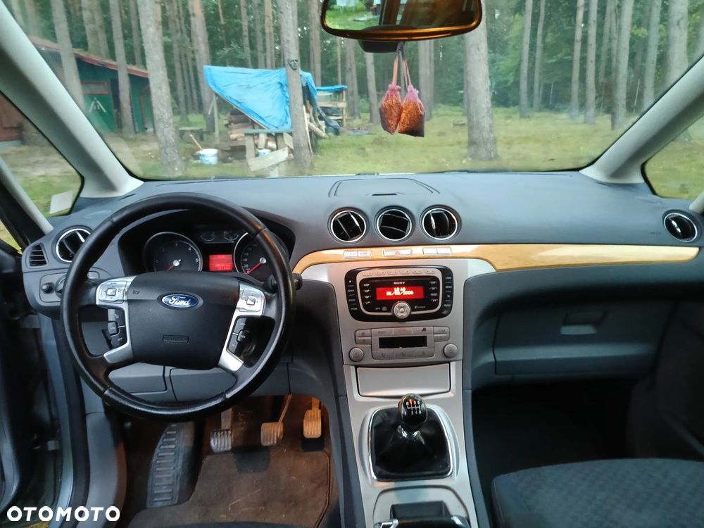 Ford Galaxy - 3