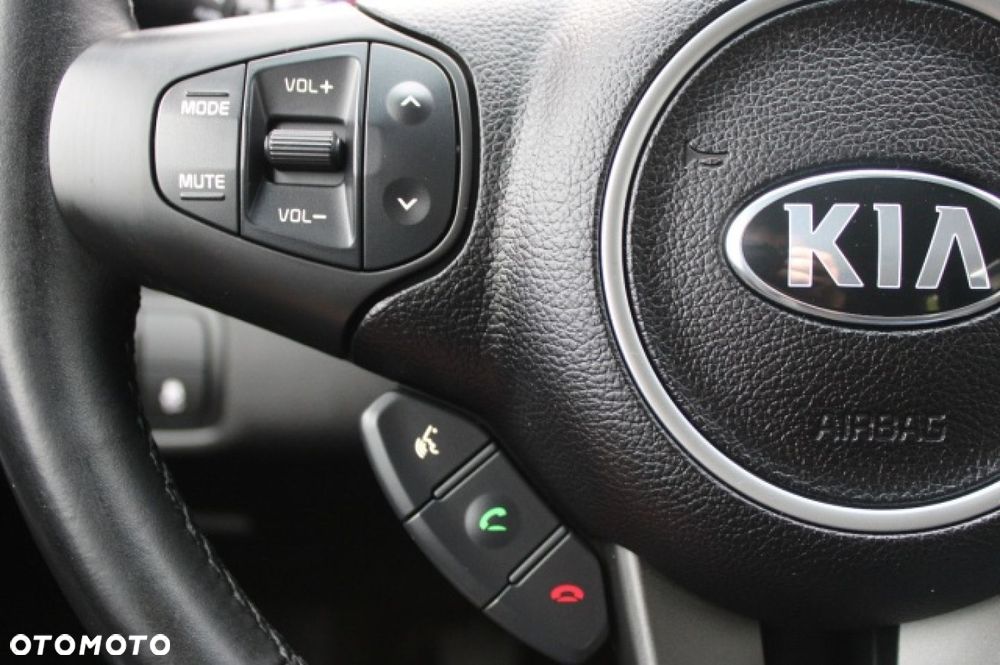 Kia Carens - 20