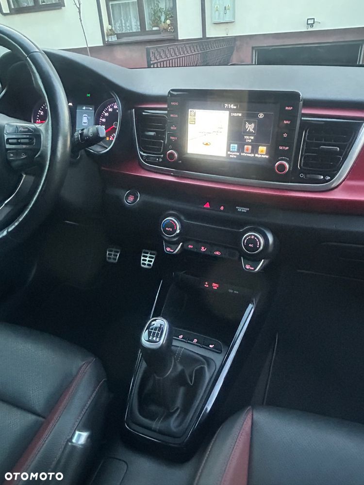 Kia Rio - 38
