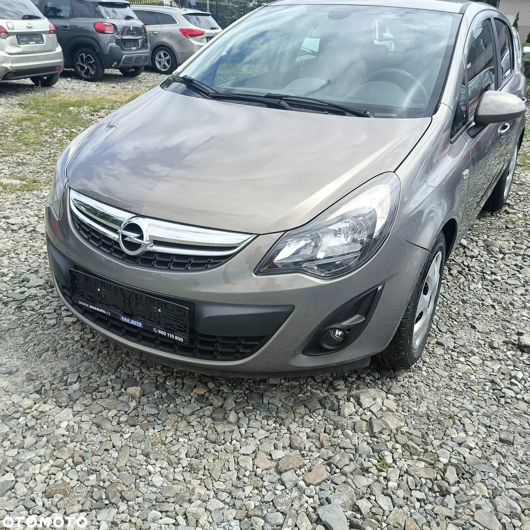 Opel Corsa 1.2 16V Cosmo - 4