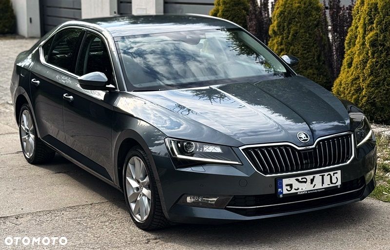 Skoda Superb 2.0 TDI SCR 4x4 Ambition DSG - 19