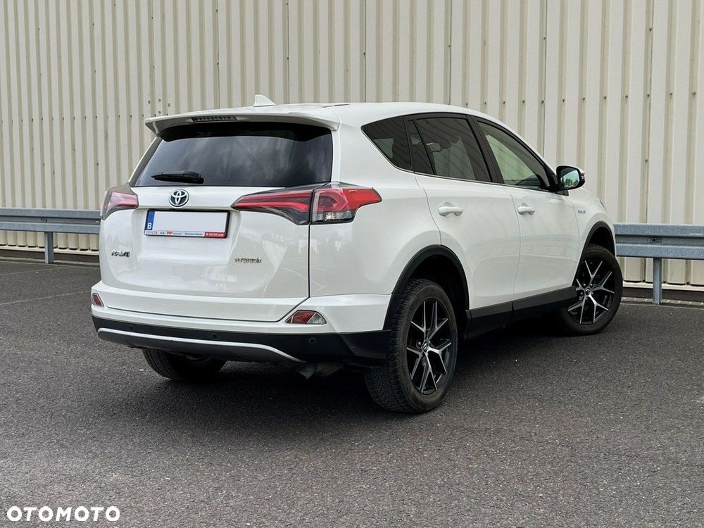 Toyota RAV4 - 9