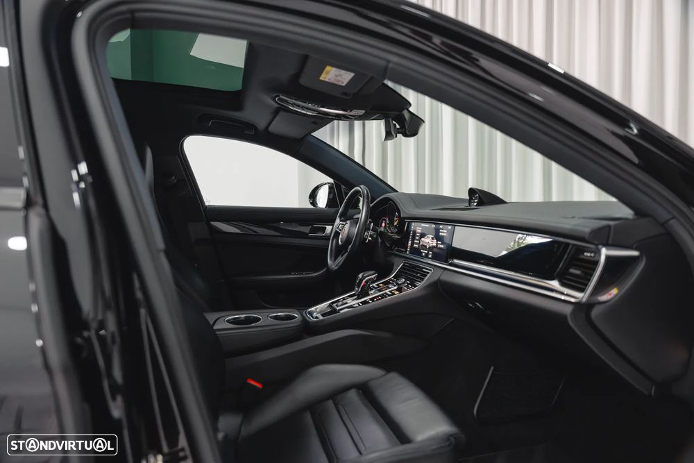 Porsche Panamera Sport Turismo 4 E-Hybrid Platinum Edition PDLS - 38