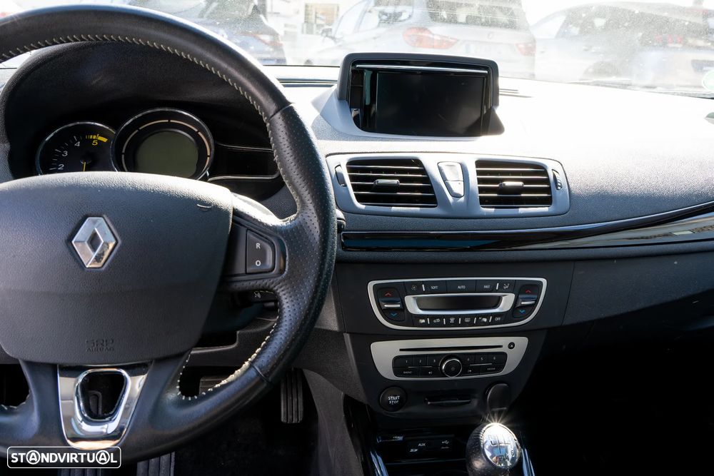 Renault Mégane Coupe Energy dCi 130 FAP Start & Stop Bose Edition - 8