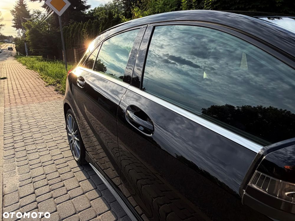 Mercedes-Benz Klasa A 200 (BlueEFFICIENCY) AMG Sport - 24