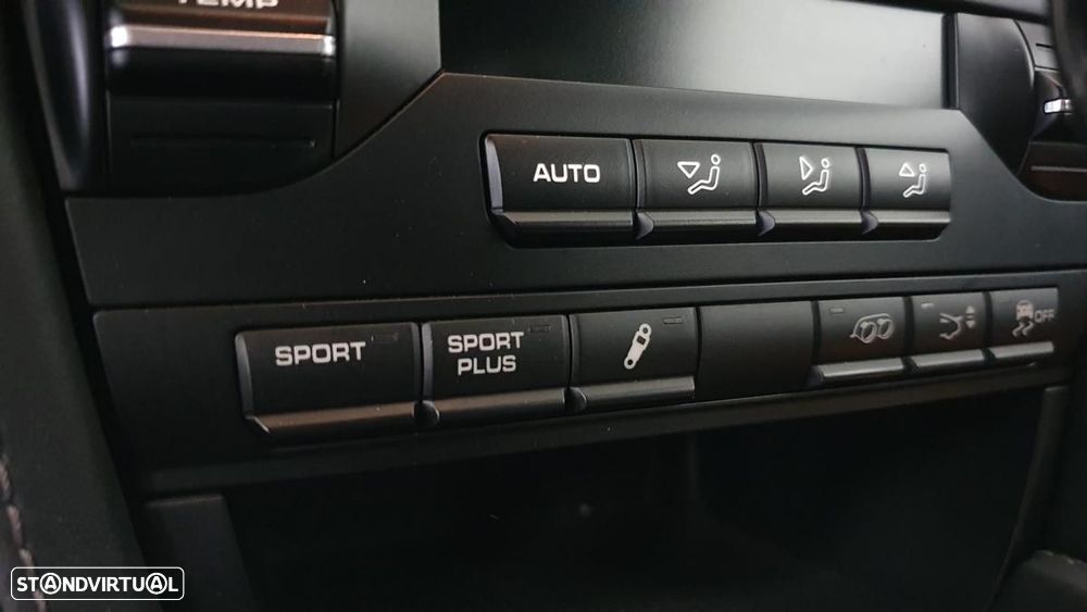 Porsche Boxster S PDK Black Edition - 31