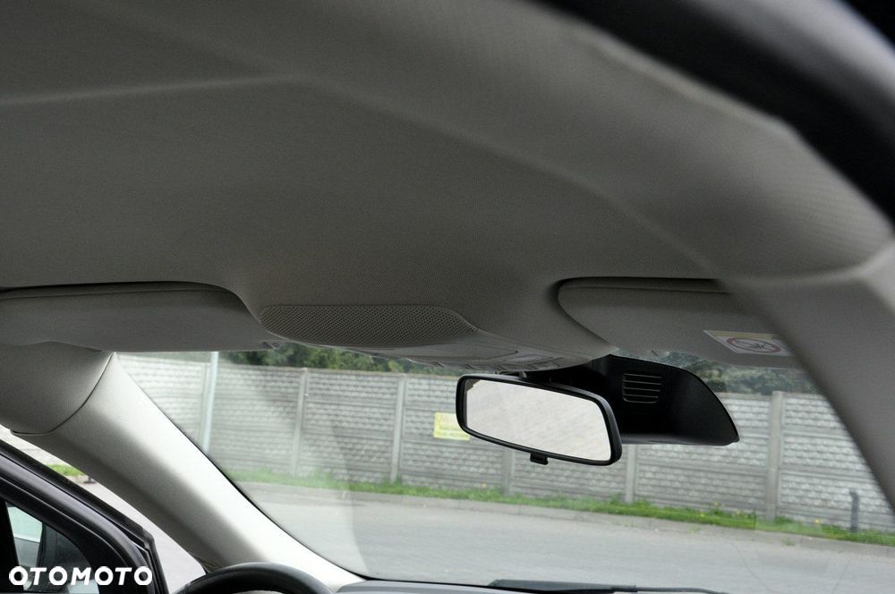 Ford Mondeo - 38