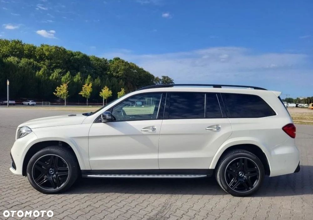 Mercedes-Benz GLS - 10