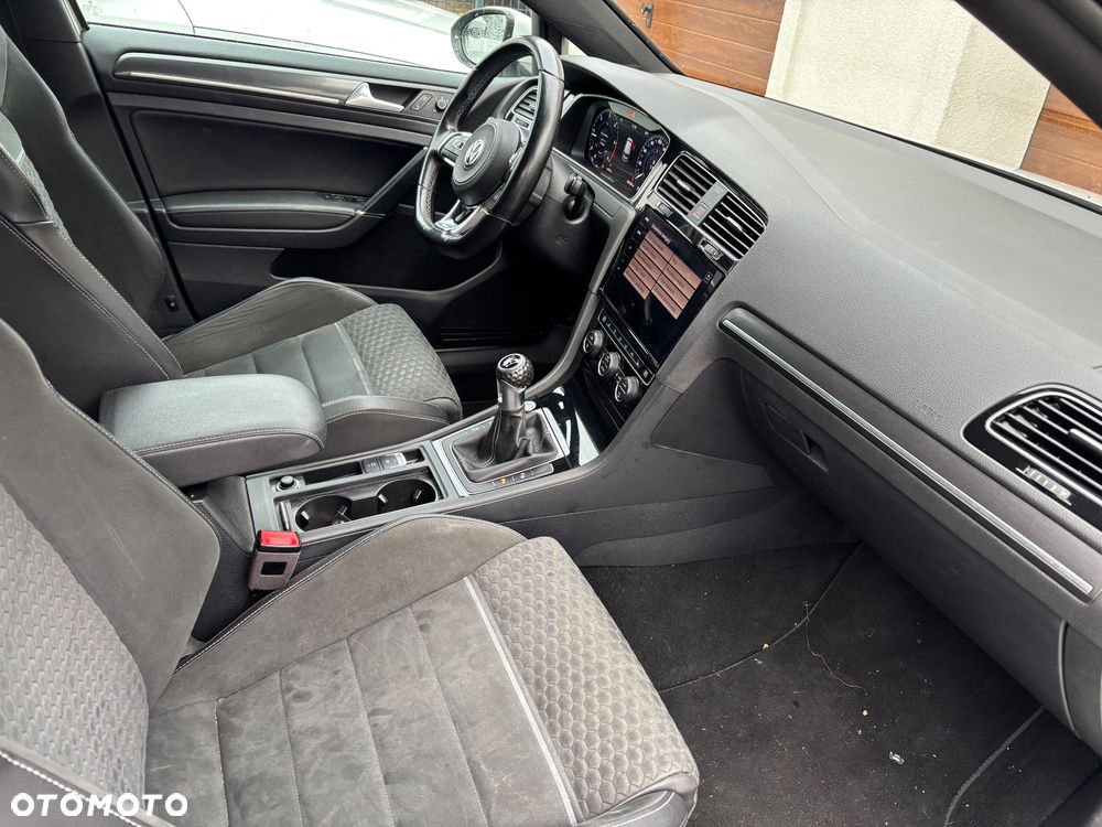 Volkswagen Golf 2.0 TDI BMT GTD - 30