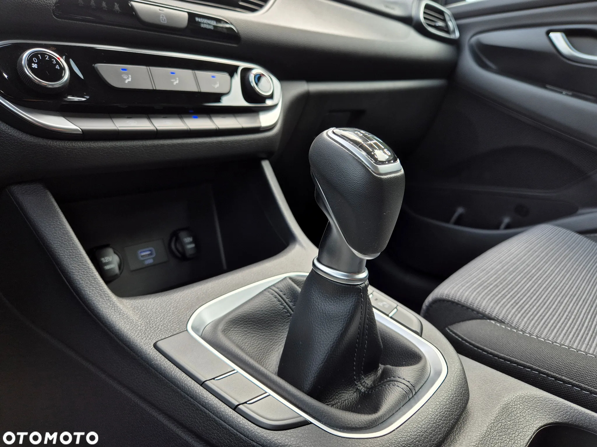 Hyundai i30 1.5 DPI Classic + - 29
