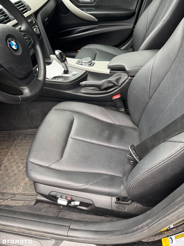 BMW Seria 3 320i Edition Luxury Line Purity - 9