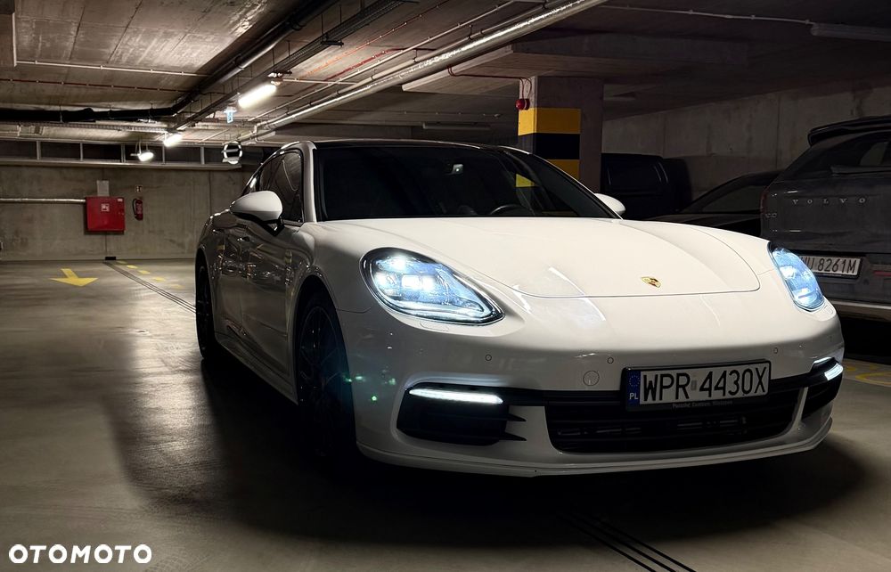 Porsche Panamera - 27