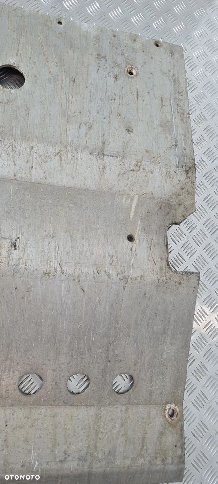 Isuzu D-Max I 3.0 Osłona Dolna Silnika - 4