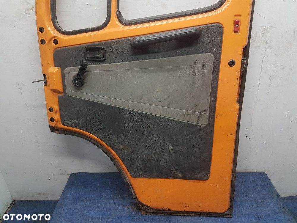 MERCEDES BENZ KACZKA 207 D DRZWI PRZÓD PRAWE - 12
