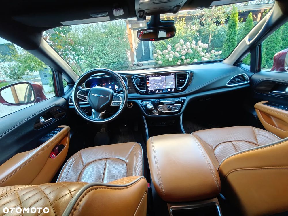 Chrysler Pacifica - 8
