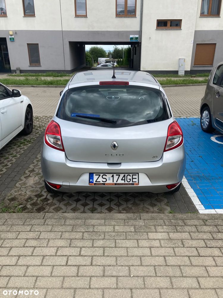 Renault Clio 1.5 dCi Alize - 4