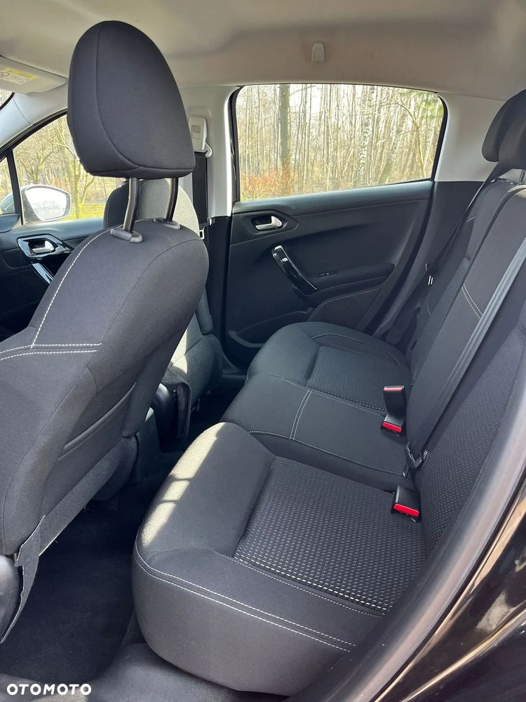 Peugeot 208 PureTech 82 Start & Stop Allure - 15