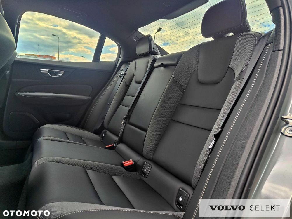 Volvo S60 - 34