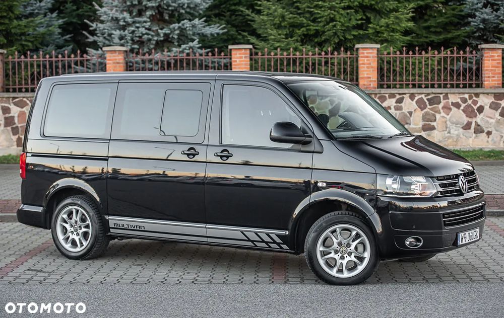 Volkswagen Multivan - 2