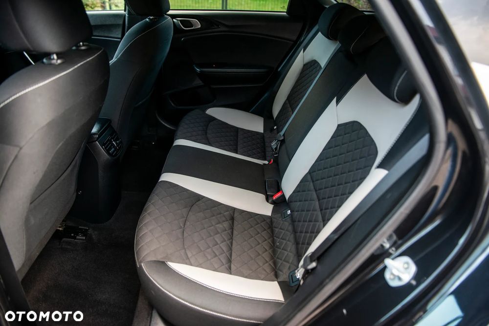 Kia ProCeed 1.4 T-GDI GT Line DCT - 28