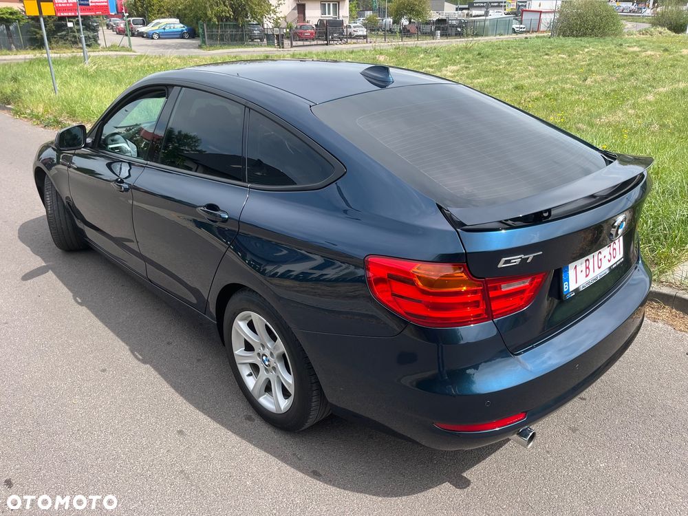 BMW Seria 3 318d Blue Performance - 11