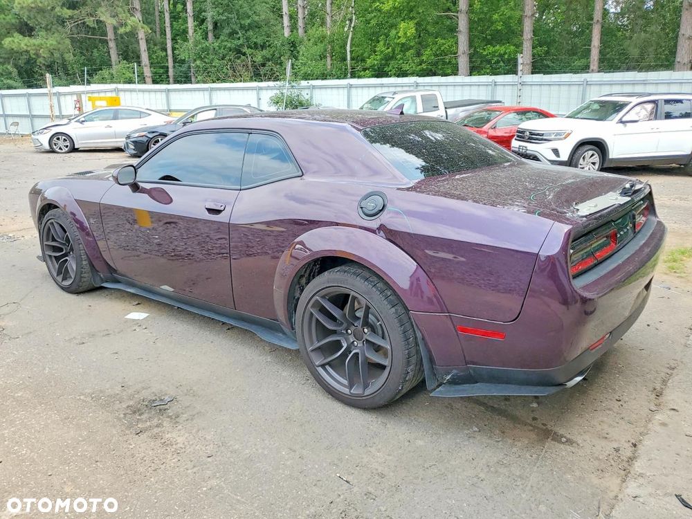 Dodge Challenger 6.4 Scat Pack - 2