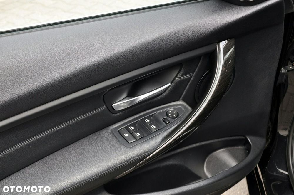 BMW Seria 3 - 36